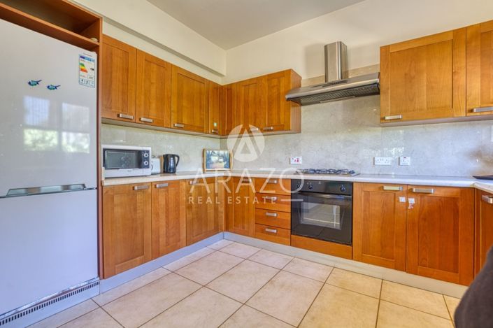 Image No.30-3 Bed Property for sale