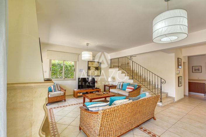 Image No.4-3 Bed Property for sale