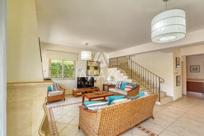 dd605598-a8d6-4cfc-8b63-64b29c40e8de