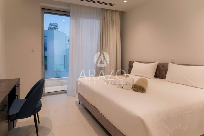 Image No.18-3 Bed Property for sale