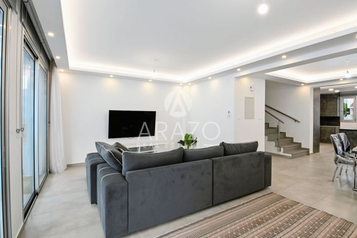 Image No.3-Propriété de 4 chambres à vendre à Leivadia