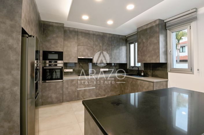 Image No.7-Propriété de 4 chambres à vendre à Leivadia