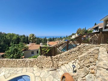 e35e6d21-f8b2-4bb6-b3a6-a49e3400efe4