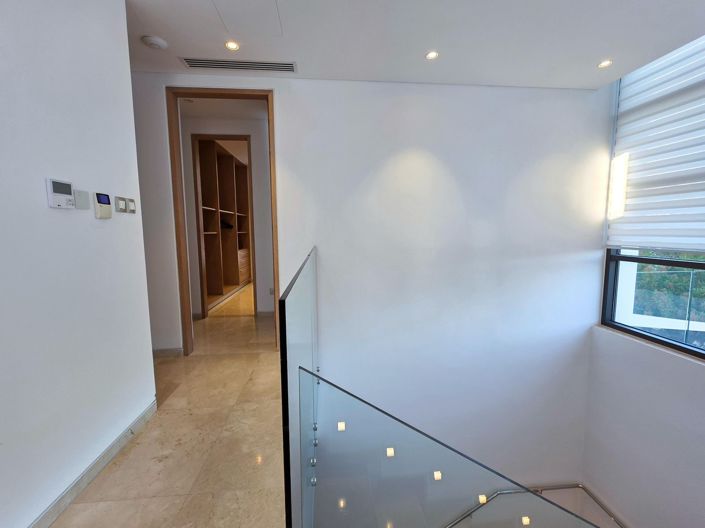 Image No.11-Villa de 4 chambres à vendre à Peyia