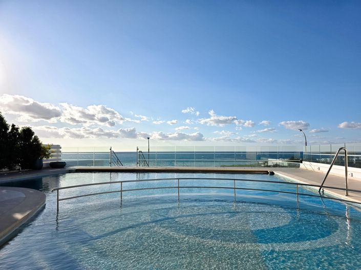 Image No.2-Villa de 4 chambres à vendre à Peyia