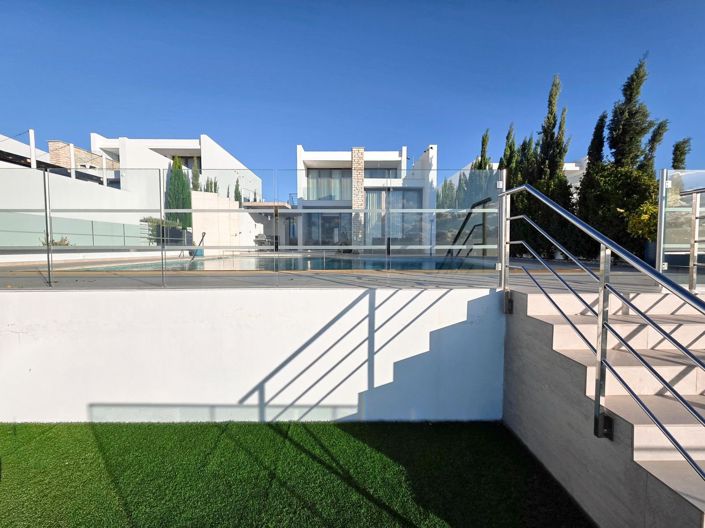 Image No.6-Villa de 4 chambres à vendre à Peyia