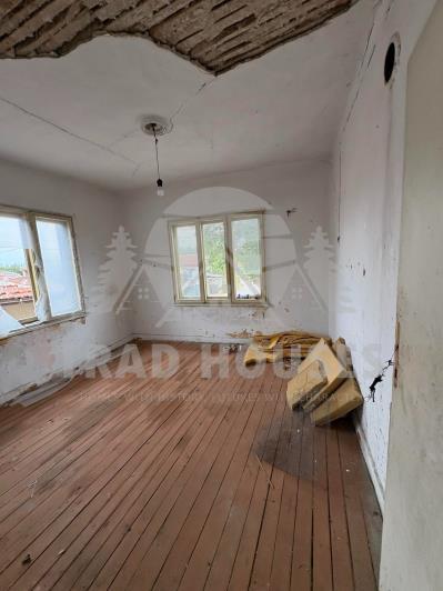 Image No.13-Maison / Villa de 4 chambres à vendre à Parvomay