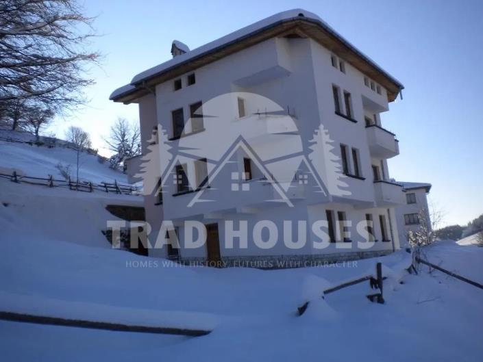 Image No.1-16 Bed House/Villa for sale