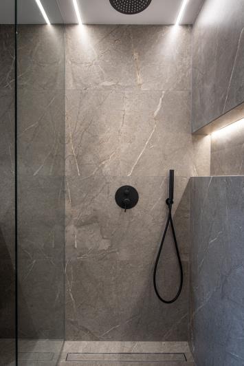 Image No.20-3 Bed Apartment for sale