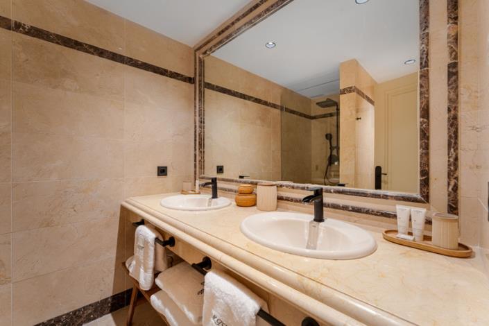 Image No.17-3 Bed Apartment for sale