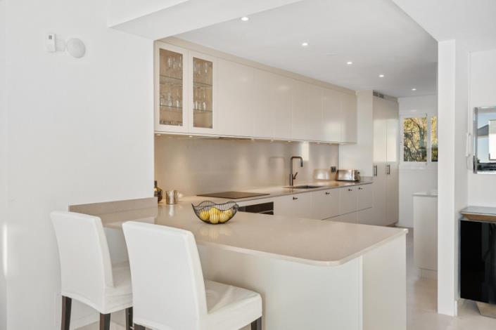 Image No.10-3 Bed Apartment for sale