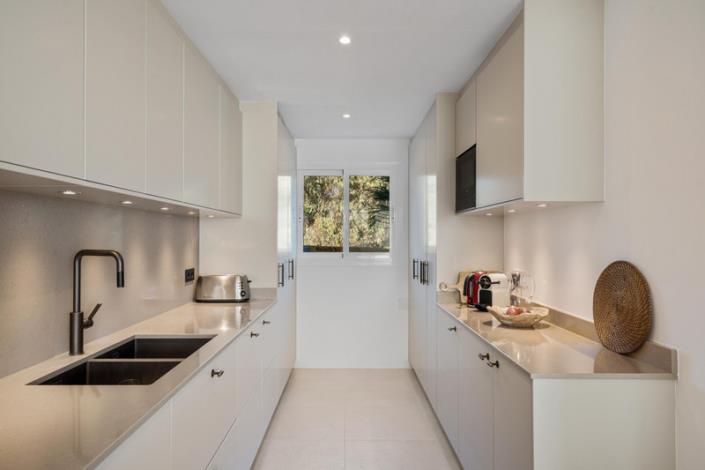 Image No.8-3 Bed Apartment for sale