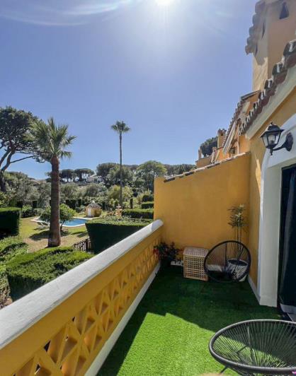 Image No.8-2 Bed Townhouse for sale