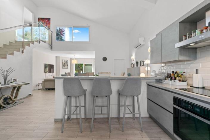 Image No.6-4 Bed Townhouse for sale