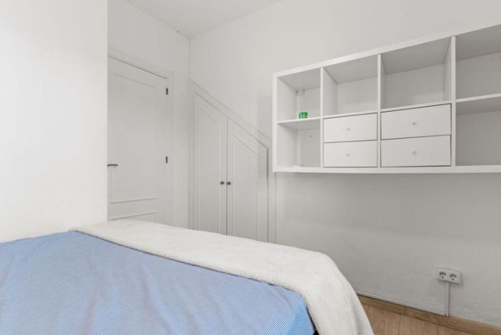 Image No.18-4 Bed Townhouse for sale