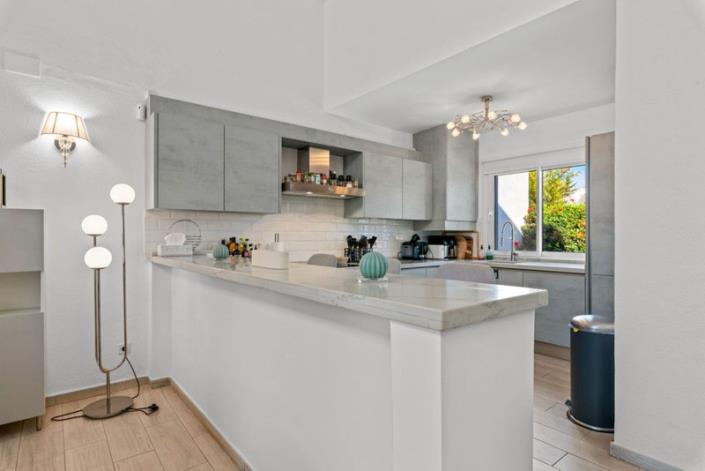 Image No.24-4 Bed Townhouse for sale