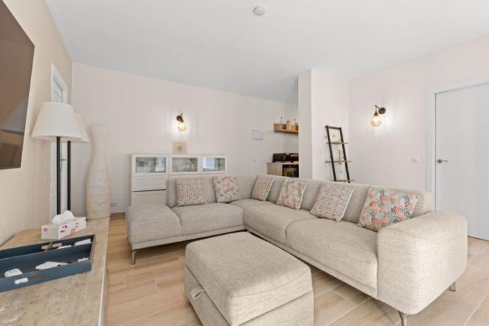 Image No.31-4 Bed Townhouse for sale