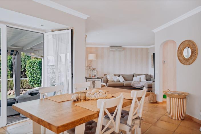 Image No.17-3 Bed Villa / Detached for sale