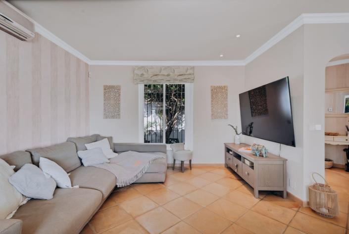 Image No.18-3 Bed Villa / Detached for sale