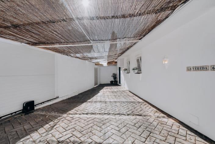 Image No.20-3 Bed Villa / Detached for sale