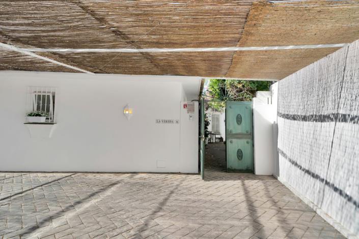 Image No.21-3 Bed Villa / Detached for sale