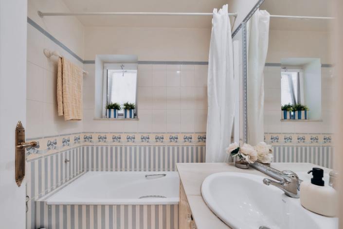 Image No.48-3 Bed Villa / Detached for sale