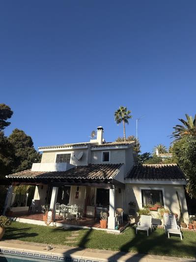 Image No.8-4 Bed Villa / Detached for sale