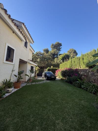 Image No.22-4 Bed Villa / Detached for sale