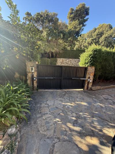 Image No.23-4 Bed Villa / Detached for sale