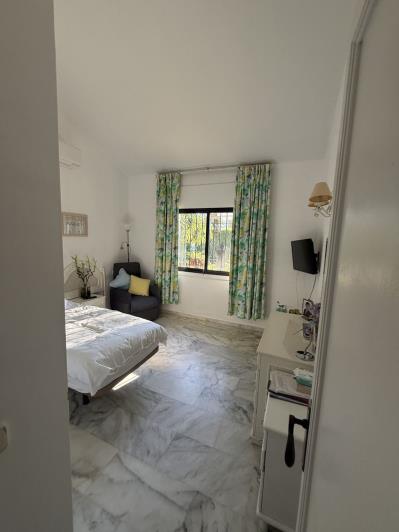 Image No.43-4 Bed Villa / Detached for sale