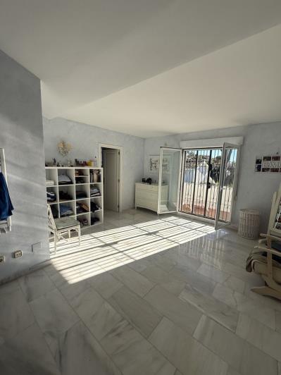 Image No.60-4 Bed Villa / Detached for sale