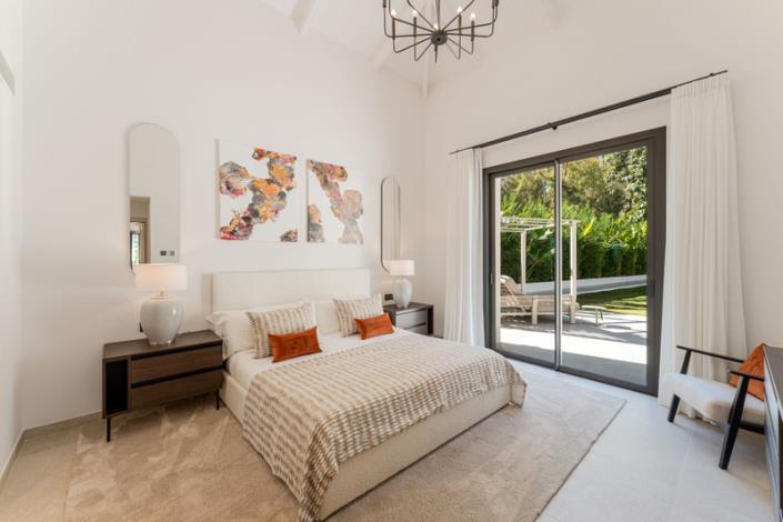 Image No.12-5 Bed Villa / Detached for sale