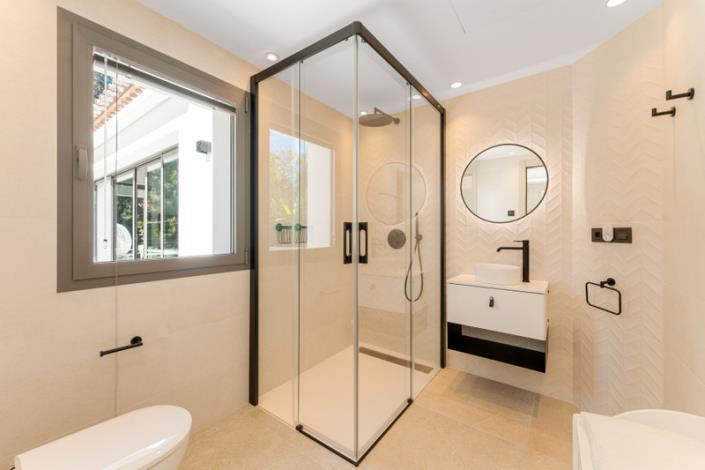 Image No.16-5 Bed Villa / Detached for sale