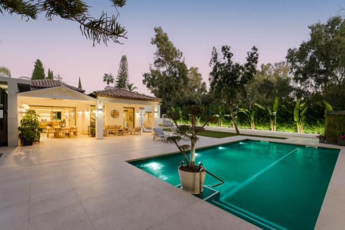 Image No.43-5 Bed Villa / Detached for sale