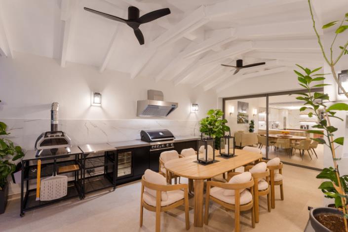 Image No.44-5 Bed Villa / Detached for sale