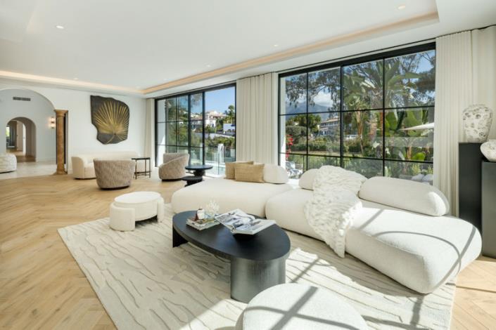 Image No.4-5 Bed Villa / Detached for sale