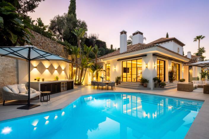 Image No.8-5 Bed Villa / Detached for sale