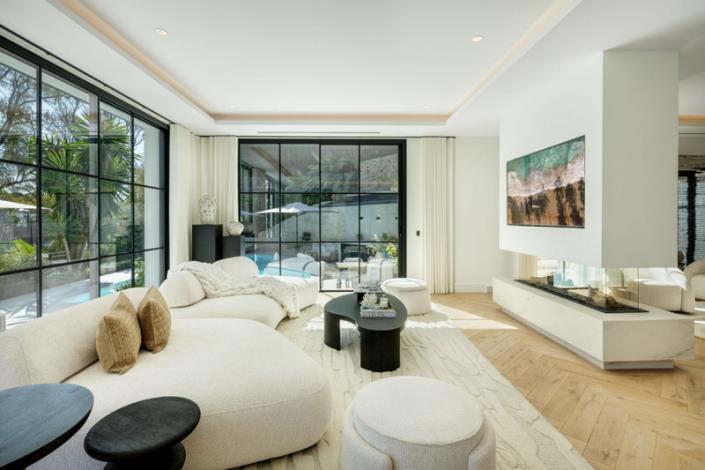 Image No.11-5 Bed Villa / Detached for sale