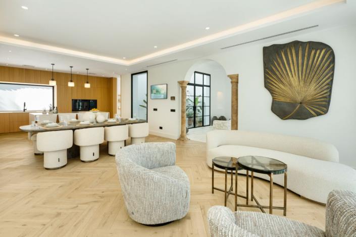 Image No.13-5 Bed Villa / Detached for sale