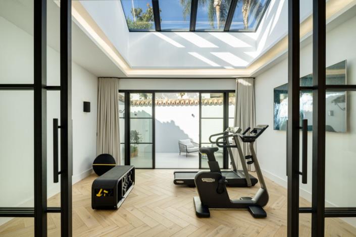 Image No.18-5 Bed Villa / Detached for sale