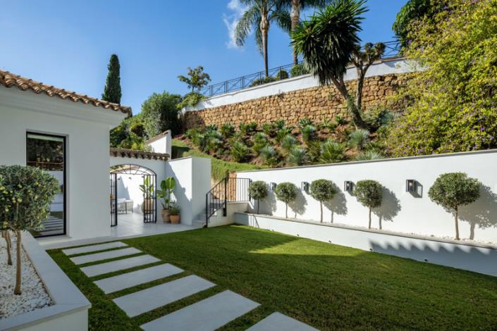 Image No.19-5 Bed Villa / Detached for sale