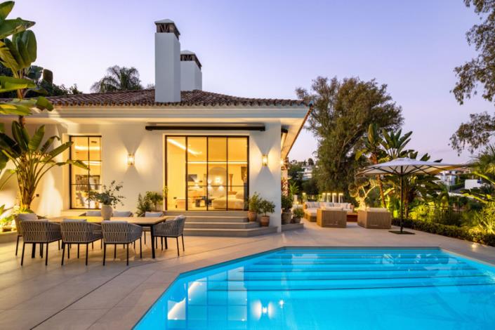 Image No.38-5 Bed Villa / Detached for sale