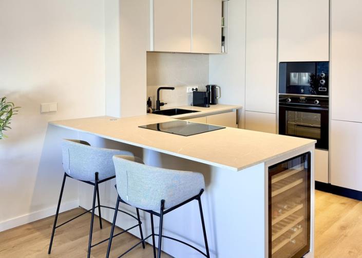 Image No.14-3 Bed Townhouse for sale