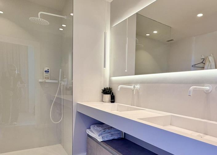 Image No.27-3 Bed Townhouse for sale