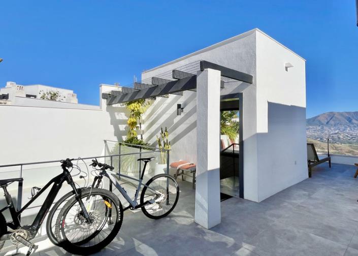 Image No.30-3 Bed Townhouse for sale