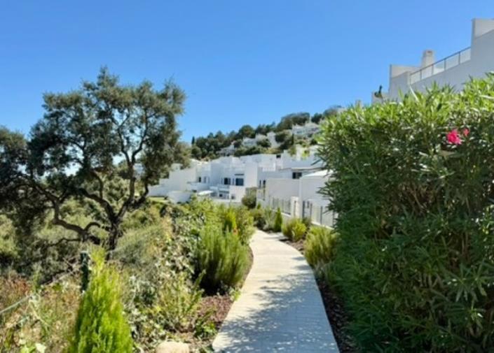 Image No.33-3 Bed Townhouse for sale