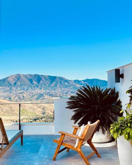 Image No.36-3 Bed Townhouse for sale