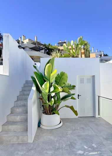 Image No.37-3 Bed Townhouse for sale