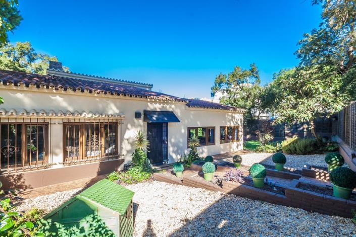 Image No.1-5 Bed Villa / Detached for sale