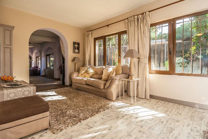 Image No.7-5 Bed Villa / Detached for sale